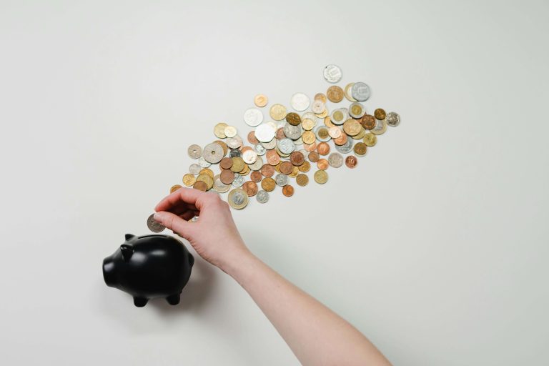 Passive Investing: Features of Index Funds and ETFs